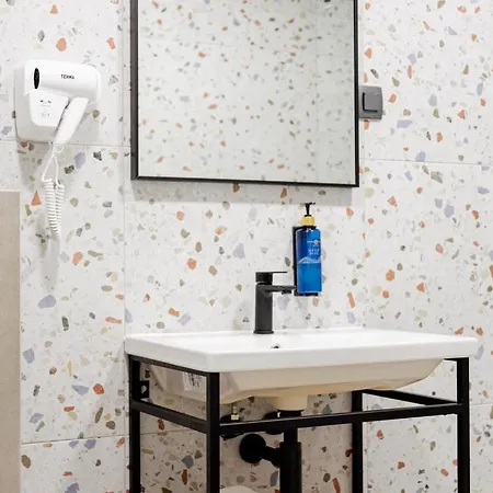 Bolero 3* ביוגראד נה מורו